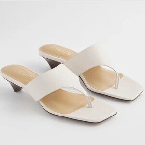 CHico's Julia Nappa Kitten Heel Sandal in BONE Size 7.5. NWT